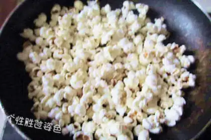 Make Chocolate popcorn step 2