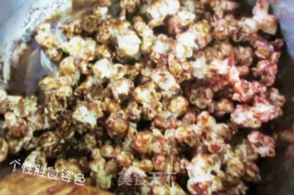 Make Chocolate popcorn step 5