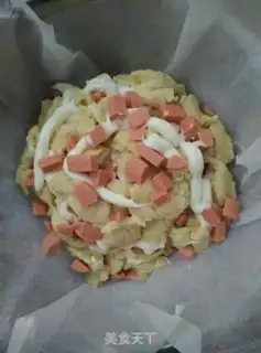 Make Hand toe toe with ham and bread step 7