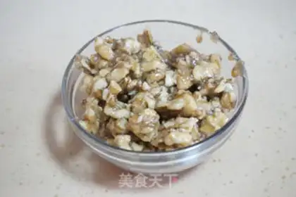Make Maple pecan pretzels step 3