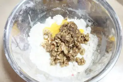 Make Maple pecan pretzels step 5