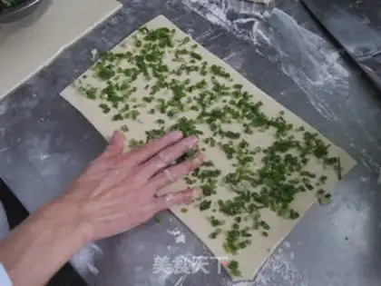Make Onion roll step 18