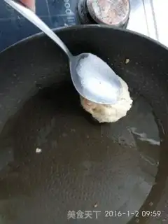 Make An onion toad cake step 4