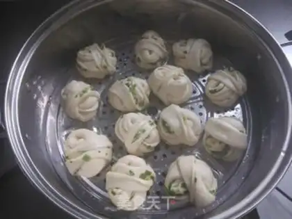 Make Onion roll step 36