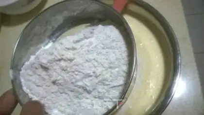 Make The cranberry marfin cake step 4