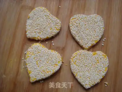 Make Pumpkin sesame rice cake step 11