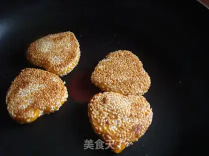 Make Pumpkin sesame rice cake step 13