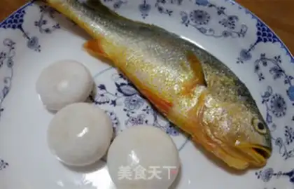 Make Little yellow fish step 0