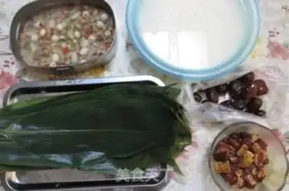 Make Five flowers, brown meat step 1