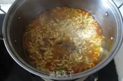 Make Spicy noodle step 3