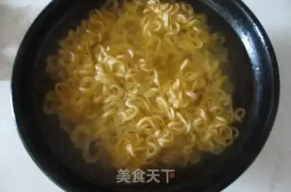 Make Spicy noodle step 4