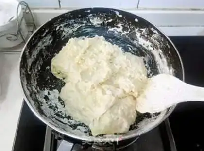 Make Purely hand-made cow-rolling sugar step 7