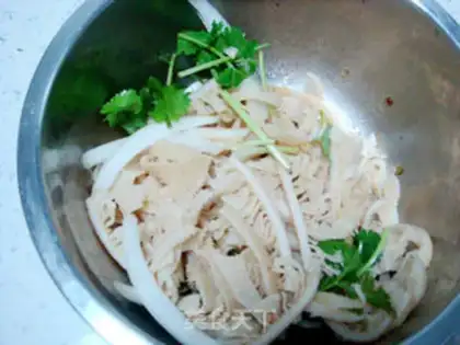 Make Spicy cow leaves step 3