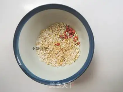Make The chicken soup of Taniya step 1
