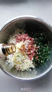 Make Porky cabbage and pork dumplings step 6