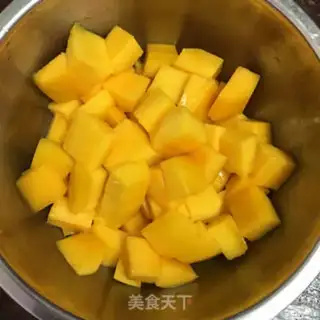 Make Fruit cream cake step 1