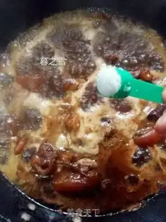 Make Red burning pig hoof step 6