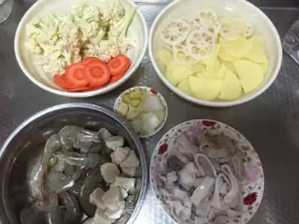 Make Spicy pot step 0