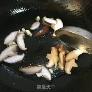 Make Fry mushrooms slow in May step 2