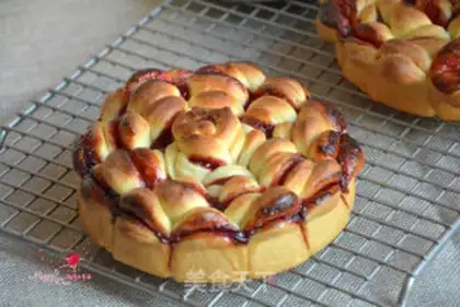 Make Plum sauce florist bread step 17