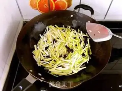 Make Scrambleded eggs step 4