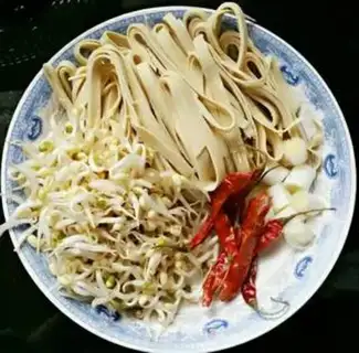 Make Spicy bean sprouts step 0