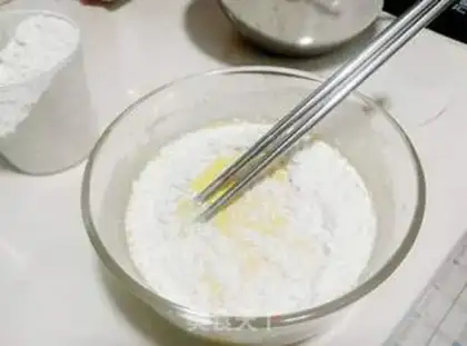 Make A sponge cake step 3