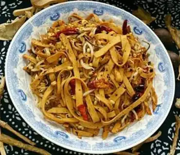 Make Spicy bean sprouts step 5