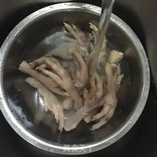 Make Homemade pepper claws step 0