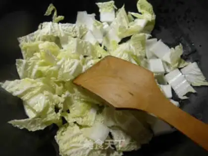 Make Curry cabbage, three-year-old cake step 2