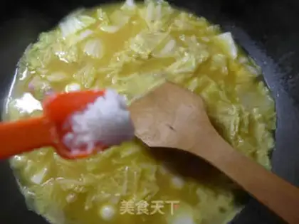 Make Curry cabbage, three-year-old cake step 5