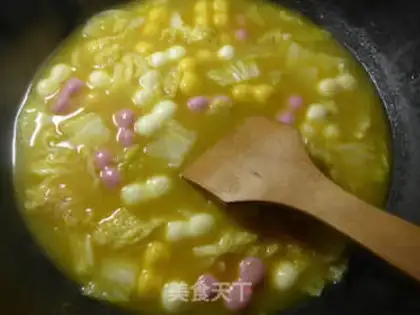 Make Curry cabbage, three-year-old cake step 7