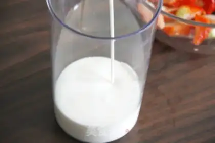 Make Strawberry shakes, moose step 3