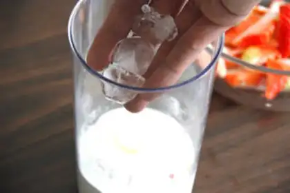 Make Strawberry shakes, moose step 5