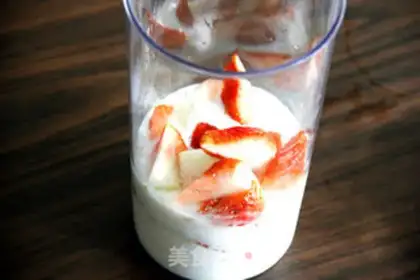 Make Strawberry shakes, moose step 6