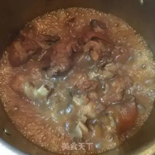 Make Peanut stew pig hoof step 8