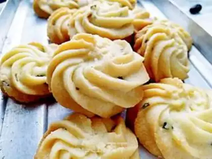 Make Onion cookies step 13