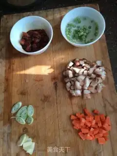 Make Quick hand sauce and fries step 1