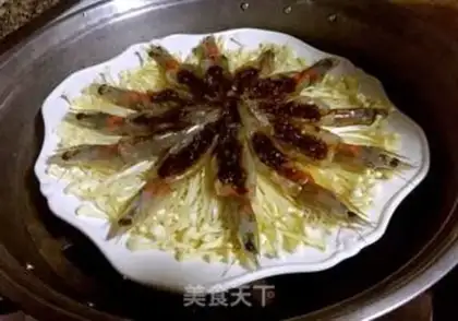 Make Garlic shrimp evaporating golden needle mushrooms step 12