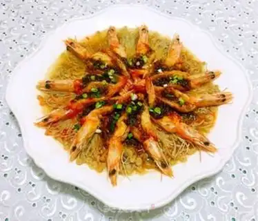 Make Garlic shrimp evaporating golden needle mushrooms step 16