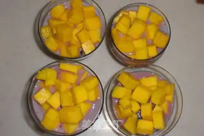 Make Mango coconut juice, black rice step 5