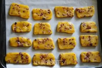Make Olive oil cranberry cookies step 8
