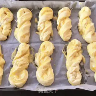 Make Coconut bread bar step 17