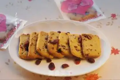 Make Olive oil cranberry cookies step 11