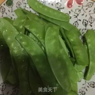 Make Garlic Dutch beans step 0