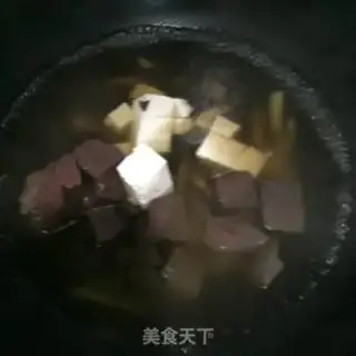 Make Tofu cow blood soup step 4