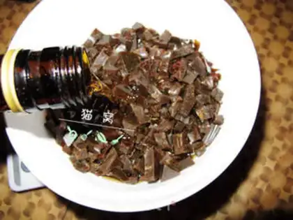 Make walnut sesame date ointment step 1