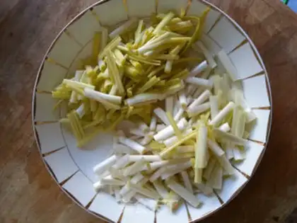 Make Garlic fried eggs step 2