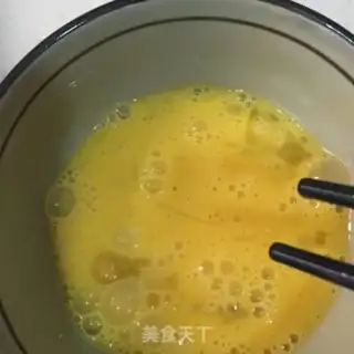 Make ♪ ♪ ♪ Blue fried eggs ♪ step 1