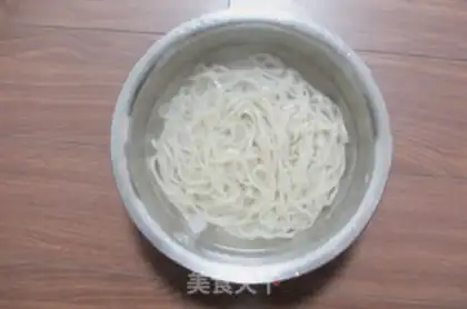Make Five-coloured noodles step 2